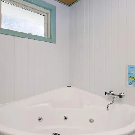 בית נופש Tranquil Retreat With - By Traum