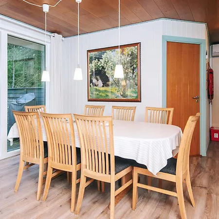 Tranquil Retreat With - By Traum Holiday home Ho