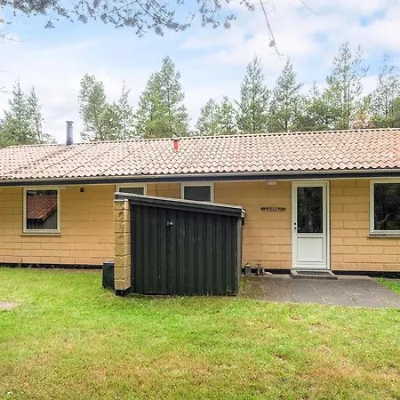 Tranquil Retreat With - By Traum Holiday home Ho